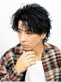 波巻きツイストスパイラルセンターパートサーフカール刈り上げ