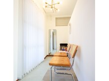 アンド グラフ(& Graph.)の雰囲気（フォトスペースや待合の場所も設けております◎撮影もぜひ◎）