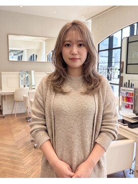 ハーツオオサカ(HE:ARTS OSAKA) 小顔見え大人かわいいレイヤーミディアム