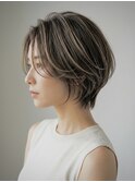 白髪ぼかしハイライト×くびれショートウルフ【EVE】