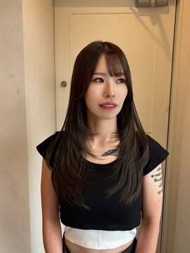 リングバイモアムー(Ring by Moremuu) ワンカール レイヤーカット 小林指名