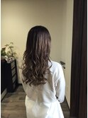 ロング巻き髪スタイル