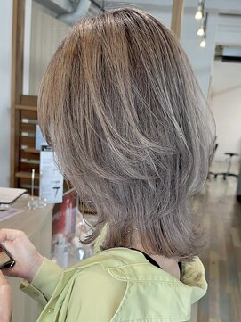 ラヴィエール(LAVIERE by R-EVOLUT) ハイライト/ケアブリーチ/レイヤーカット/髪質改善【柏/柏駅】