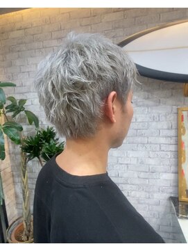 アース オーセンティック 岡山表町店(EARTH Authentic) スパイキー×ホワイトブロンド