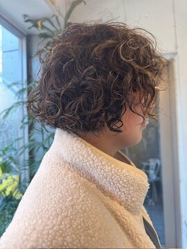 ビビト(bibito) bibito ウェーブヘア くるくるパーマ スパイラル