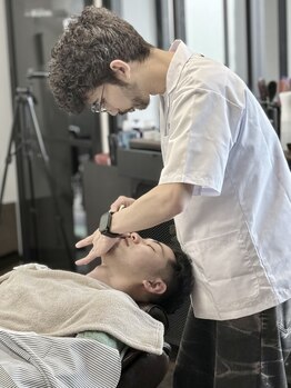 バタクラン(BATACLAN)の写真/“デキる男”を演出する大人の男の身だしなみは《BATACLAN　the BARBER SHOP》でトータルでスタイリング！