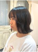 顔周りレイヤー/外ハネミディ/くびれスタイル/ナチュラル