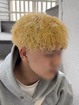 ゴールドシブヤ(GOALD SHIBUYA) 【リアルお客様スタイル】金髪波巻きマッシュ