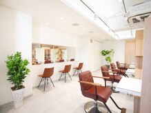 スタイル 相模大野(STYLE)の雰囲気(13席のセット面があるサロンです♪)