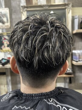 イットヘアワークス 堺店(it.hair.works) ツーブロメッシュ