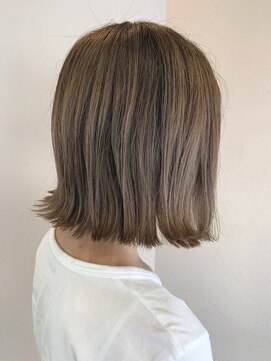 モップアップ(Mop up) 切りっぱなしボブ×ベージュ