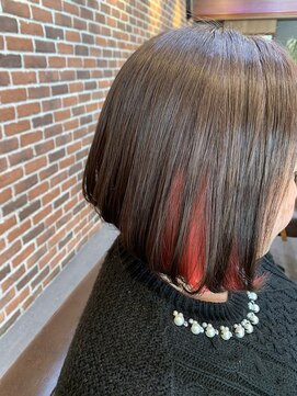 エルバイシオン(aile by sion) インナーカラーレッド×ボブ×チョコレートブラウン/20代/30代