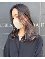 リル(Lille 橋本)&nbsp;外国人風カラー_センター分けボブ_シアーグレージュ