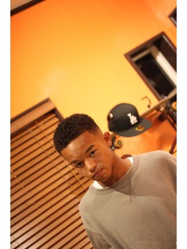 ウエストサイドバーバーチャップス(West Side Barber Chaps) ミドルフェード