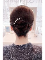 アマレット 東京駅八重洲店(amaretto)&nbsp;夜会アレンジねじり編み入りスタイル