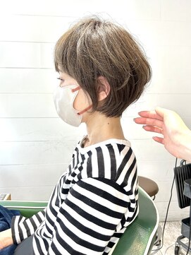 ヘイリー(HAILEY) 【大人ショートカット】ひし形ショートボブ前髪あり20代30代40代