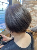 透明感のあるカラー×コンパクトなショート