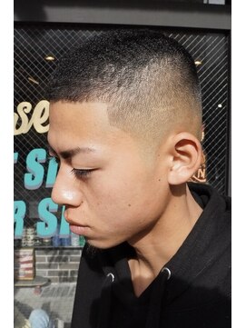 ザ アリー(The Alley) パンチパーマ