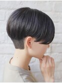 ハンサムマッシュ　丸い刈り上げ　マニッシュ　大人可愛い
