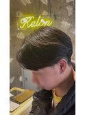 センターパート毛流れマッシュ