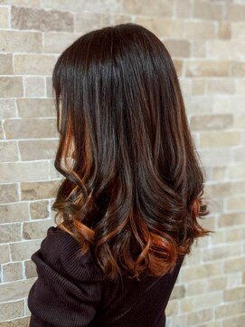 暗髪×オレンジグラデーション/インナーカラー/韓国っぽヘア