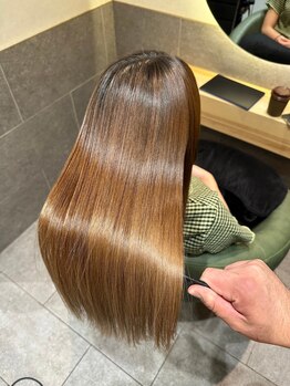 ブローチェ Brocheの写真/髪の内部から整える髪質改善で、パサつき・広がり・うねりをケアし艶とまとまりのある上質な美髪へ導きます