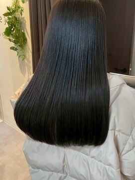 ロッカヘアエジェ(ROCCA hair eje.) 【艶黒ストレート】美髪ロングハイライトカラー