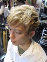 トリックストア(TRICK STORE)&nbsp;ブロンドくせ毛風ネープレスショート　刈り上げ