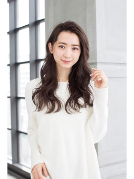 トティア 梅田(Totia) 【Totia梅田】ひし形シルエット ウェーブ×オリーブグレージュ