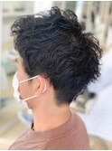 癖毛を生かしたパーマ風メンズスタイル