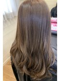 ロングスタイル☆アッシュベージュカラー