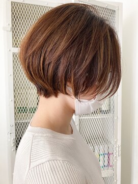 ヘッズ 本八幡店(HEADS) 外ハネボブ　テラコッタ　くすみブルー　縮毛矯正