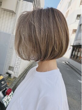 パーク(PAAQ) 【PAAQ田中智大】白髪ぼかしハイライト×大人ボブ