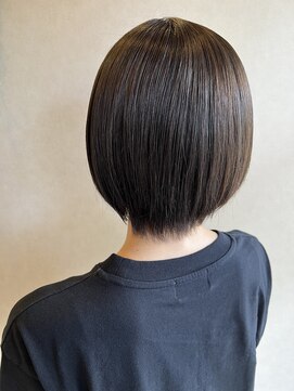 浪漫館 アールズコート(R's Court) ツヤ感ショートボブ@伊達 10/26