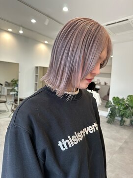 ユエン(YUEN) ミルクティーベージュ×ローライト