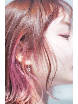 トーン 上大岡(tone.) インナーカラーピンクカラーケアブリーチ ボブ tone./中山