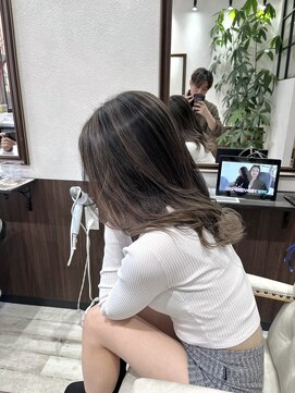 ベルヘアーデザイン 堺東(Belle hair Design) バレイヤージュ/グラデーション/グラデーションカラー/外国人風