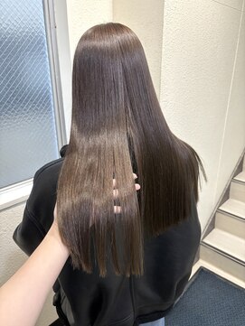 シック(chic.) 透明感アッシュベージュ/ブリーチなしカラー/酸性縮毛矯正