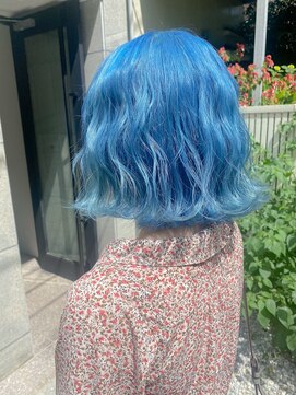 シェリエ(Cherie) ブルーカラー/水色カラー/ボブ/顔周りカット/推しカラー