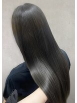 ファム 札幌大通(fam)&nbsp;冬抜け感◎オリーブグレー髪質改善メテオカラー暗髪