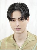 ナチュラルニュアンスセンターパート毛流れフェザー刈り上げ