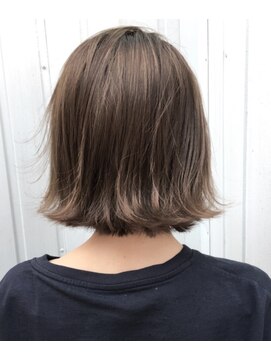 ウィッシュ ヘアー(Wish Hair) グレージュカラーボブ