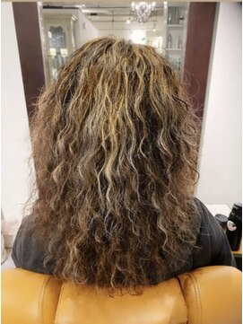 グランパレ(Grand Parais) スパイラルパーマ