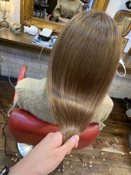 ユウハウスビジュー(YU HOUSE BIJOU) クリーミーベージュStyle