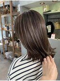 アッシュベージュ×ハイライト/バリアージュ
