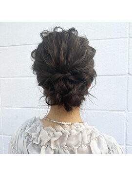 ヒップスアイズ(Hip's eyes) お呼ばれアレンジ定番シニヨン☆【ヒップス大宮 北島奈那子】