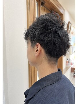 フゥカ 類家店(fuka) ツーブロックショートナチュラルパーマ　八戸20代　30代　40代