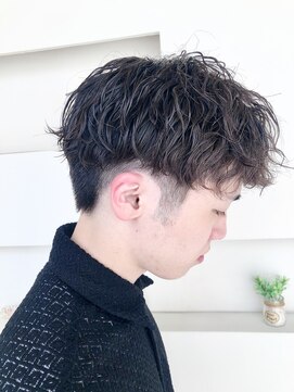 スリーヘアーデザインズ(Three Hair Designs) a