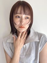 ちょこんと顔まわりレイヤー×切りっぱなしボブ