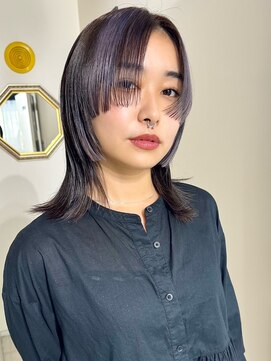 ナービス(NARVIS) 大胆にカット個性的レイヤーで自分らしさを表現